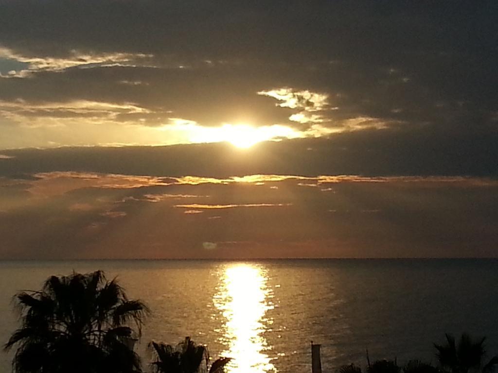 Hostal Guadalupe Torremolinos Esterno foto