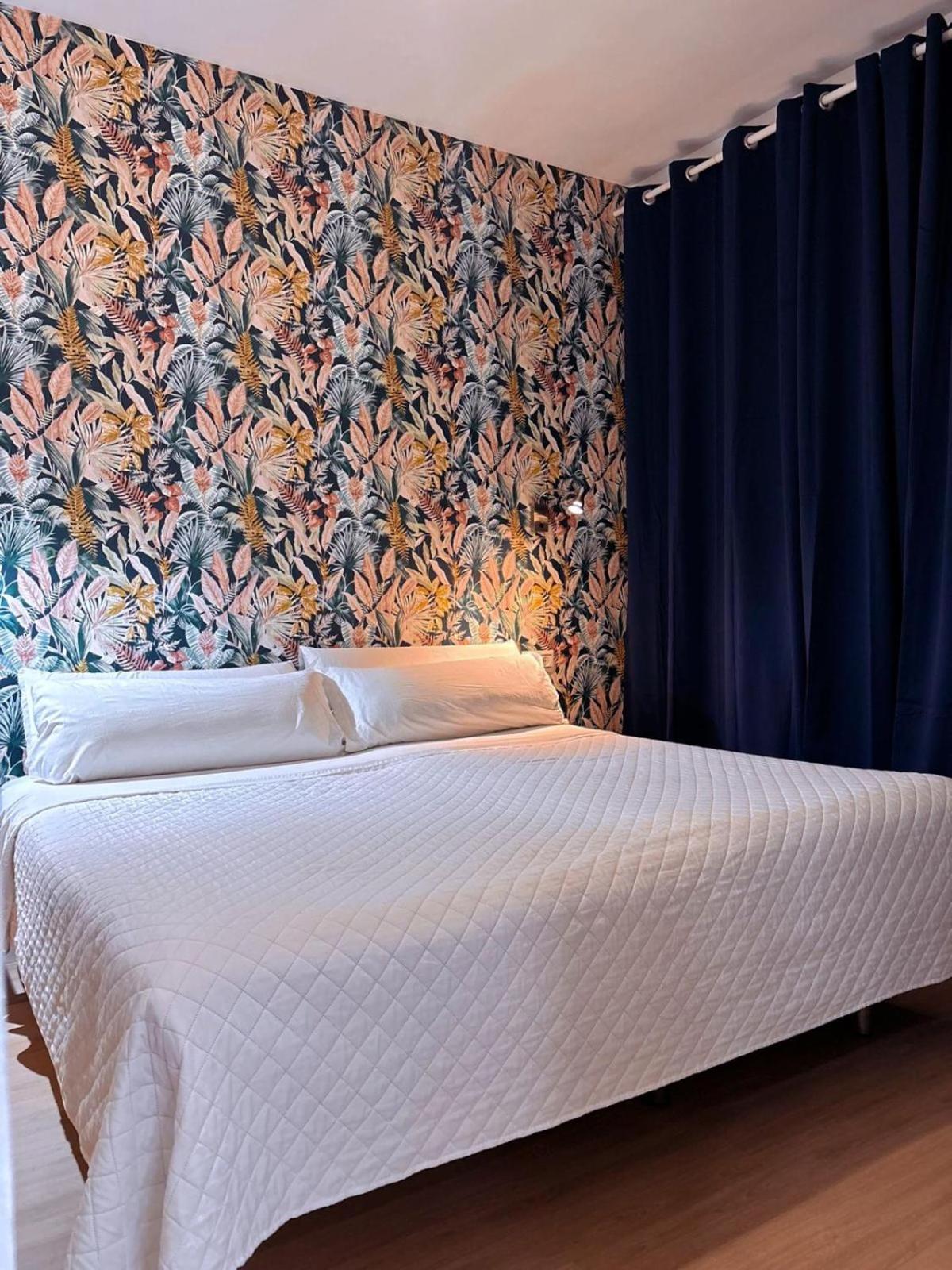 Hostal Guadalupe Torremolinos Esterno foto