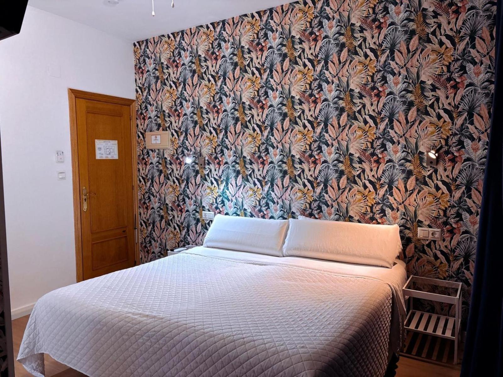 Hostal Guadalupe Torremolinos Esterno foto