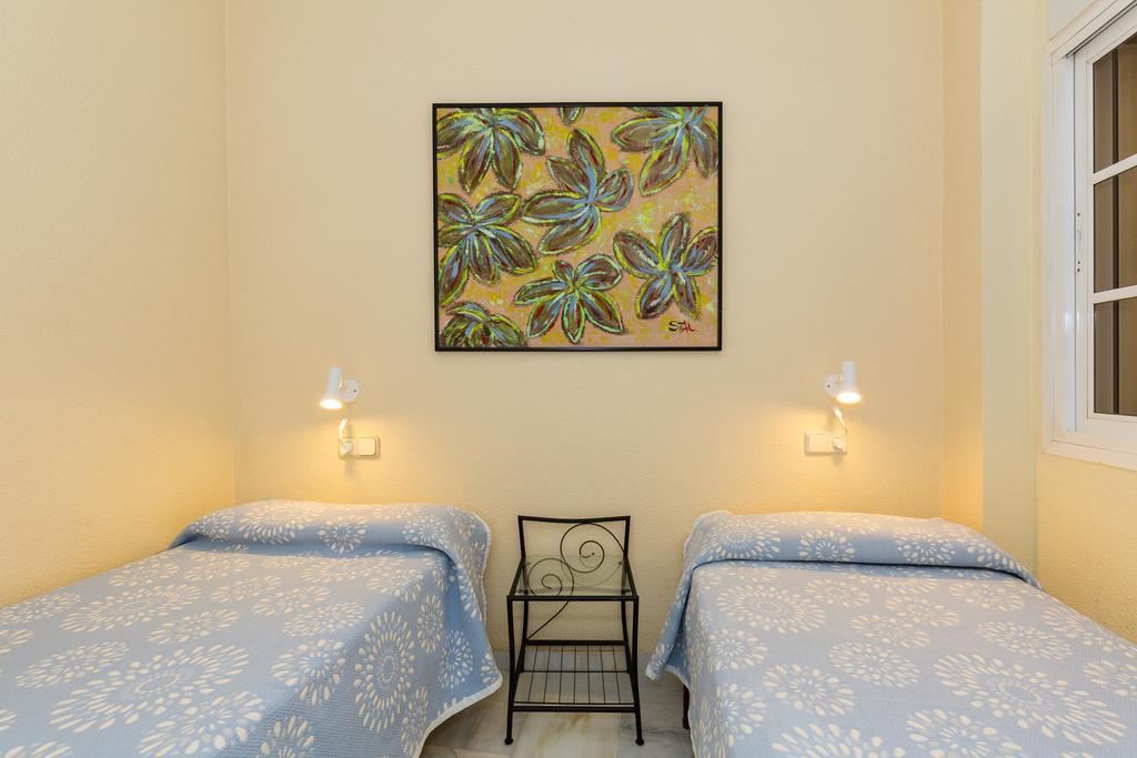 Hostal Guadalupe Torremolinos Esterno foto