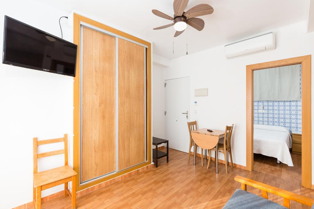 Hostal Guadalupe Torremolinos Esterno foto