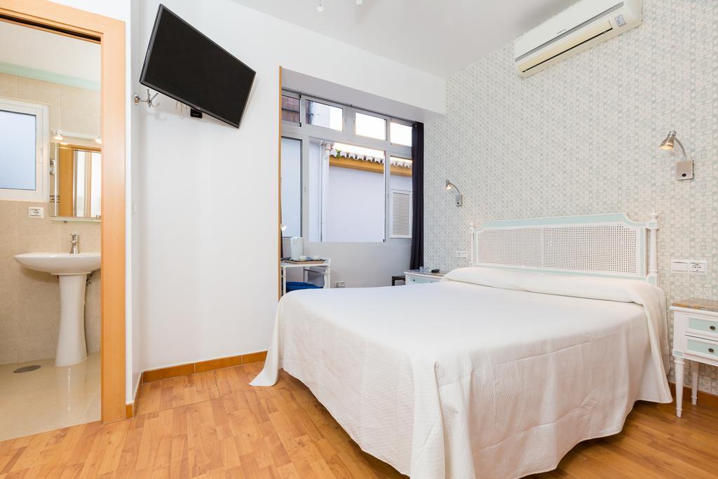 Hostal Guadalupe Torremolinos Esterno foto