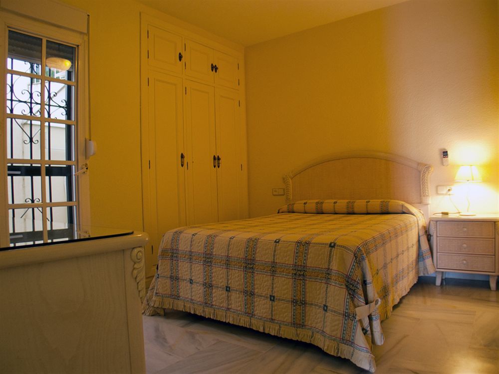 Hostal Guadalupe Torremolinos Esterno foto